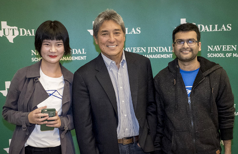 Big Idea competition winners with Guy Kawasaki 