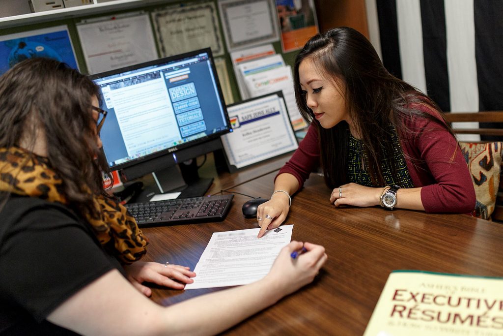 student resume review meeting