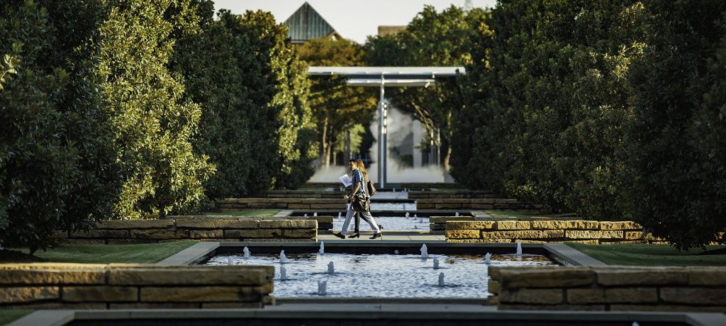 Campus mall, fountains and misting column / fog log